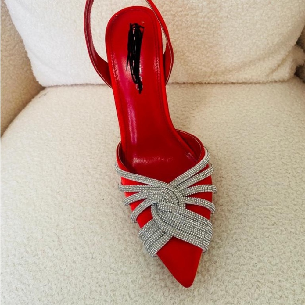 Elgant red heels